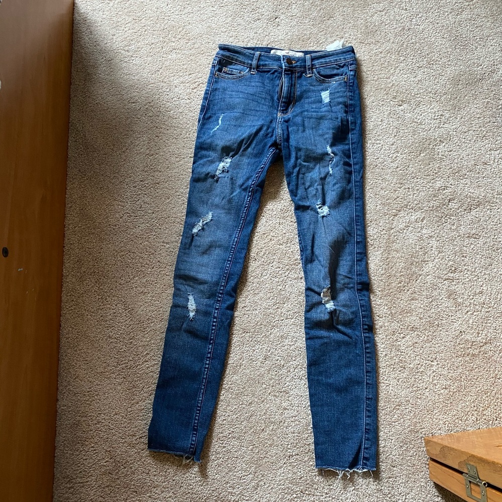 hollister size 24 ripped skinny jeans